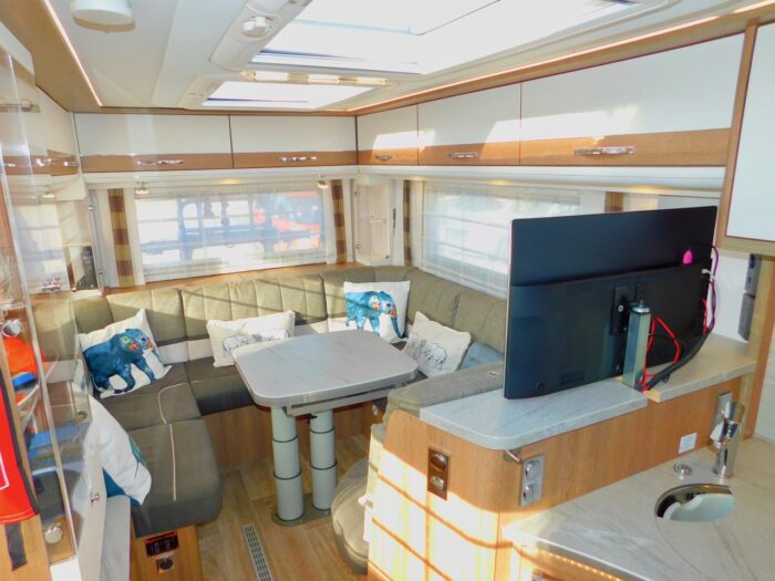 Dethleffs Grand Alpa I 7820-2 Fiat 2.3 AUTOMATIC 2 to 4 Berth Super Luxury A Class. 2019 69 Plate with Only 24,000 miles from New. £120,000 - Image 15