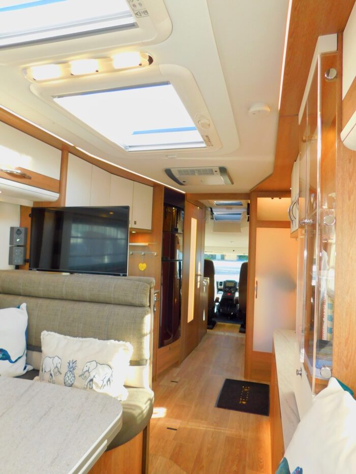 Dethleffs Grand Alpa I 7820-2 Fiat 2.3 AUTOMATIC 2 to 4 Berth Super Luxury A Class. 2019 69 Plate with Only 24,000 miles from New. £120,000 - Image 11