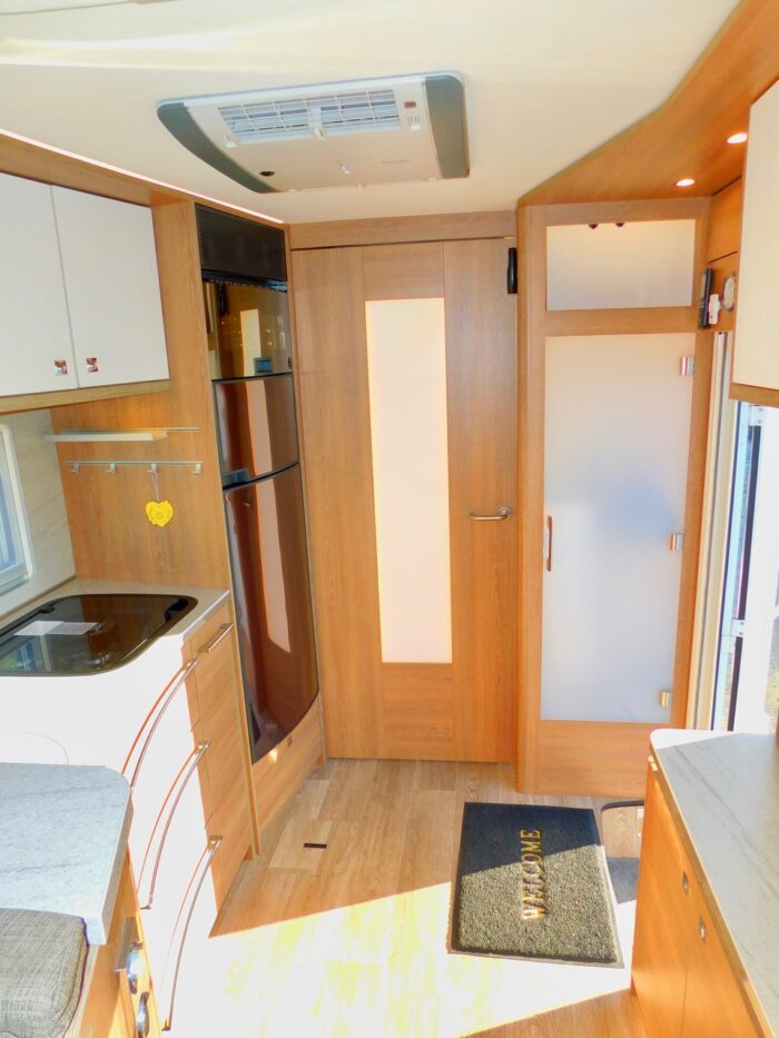 Dethleffs Grand Alpa I 7820-2 Fiat 2.3 AUTOMATIC 2 to 4 Berth Super Luxury A Class. 2019 69 Plate with Only 24,000 miles from New. £120,000 - Image 19