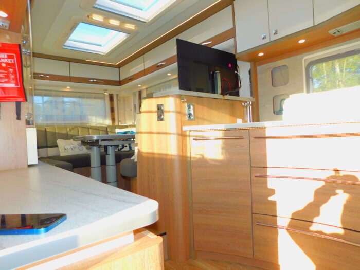 Dethleffs Grand Alpa I 7820-2 Fiat 2.3 AUTOMATIC 2 to 4 Berth Super Luxury A Class. 2019 69 Plate with Only 24,000 miles from New. £120,000 - Image 13