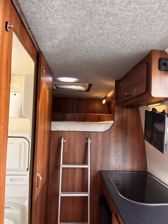 IVECO Daily 2.3 HPT Sports MOTOCROSS, Go Kart Motorhome Sports Race Van with rare to find FULL HEIGHT Garage and Shower Room with Flushing TOILET. Only 69,000 Miles £22,999 - Image 14