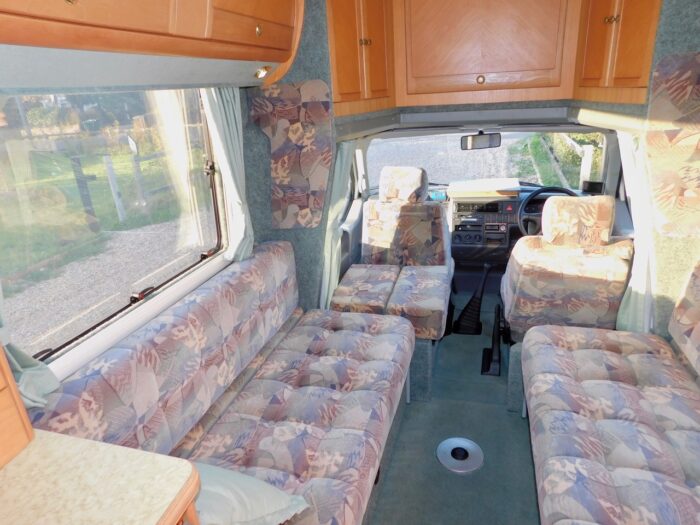 Auto-Sleeper Gatcombe VW 2.5 Tdi Manual Luxury 2 Berth. March 2000 with Only 64,000 miles from New. £20,000 - Image 6
