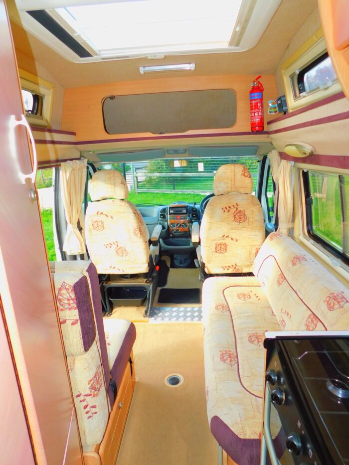 Auto-Sleeper Symbol Peugeot Dual Fuel 2.0 L Petrol and Gas Luxury 2 Berth 2004 With Only 74,833 miles from New. £21,999 - Image 8