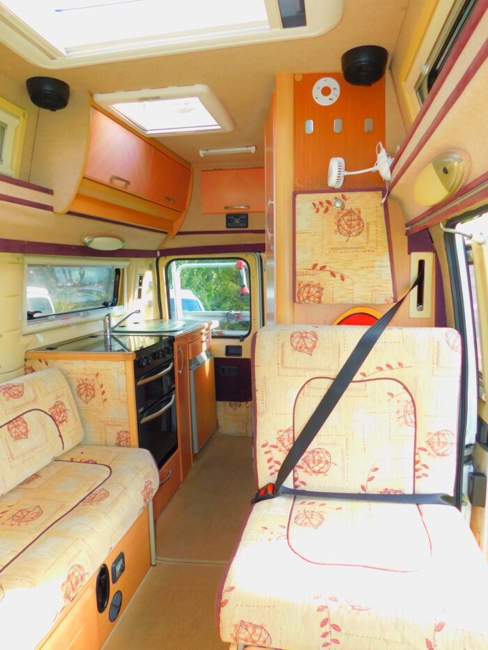 Auto-Sleeper Symbol Peugeot Dual Fuel 2.0 L Petrol and Gas Luxury 2 Berth 2004 With Only 74,833 miles from New. £21,999 - Image 5