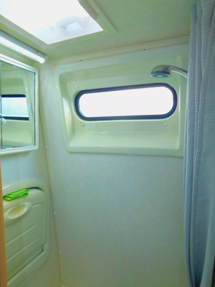 Auto-Sleeper Symbol Peugeot Dual Fuel 2.0 L Petrol and Gas Luxury 2 Berth 2004 With Only 74,833 miles from New. £21,999 - Image 18