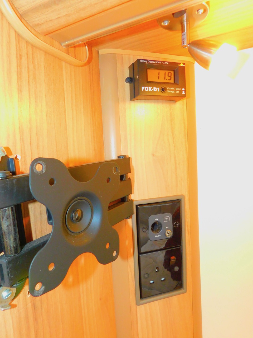 Bailey 625 Approach SE. Peugeot 2.2 Hdi Luxury 2 Berth with Huge Rear U Shape LOUNGE and Only 20,125 miles from New £34,999 - Image 30