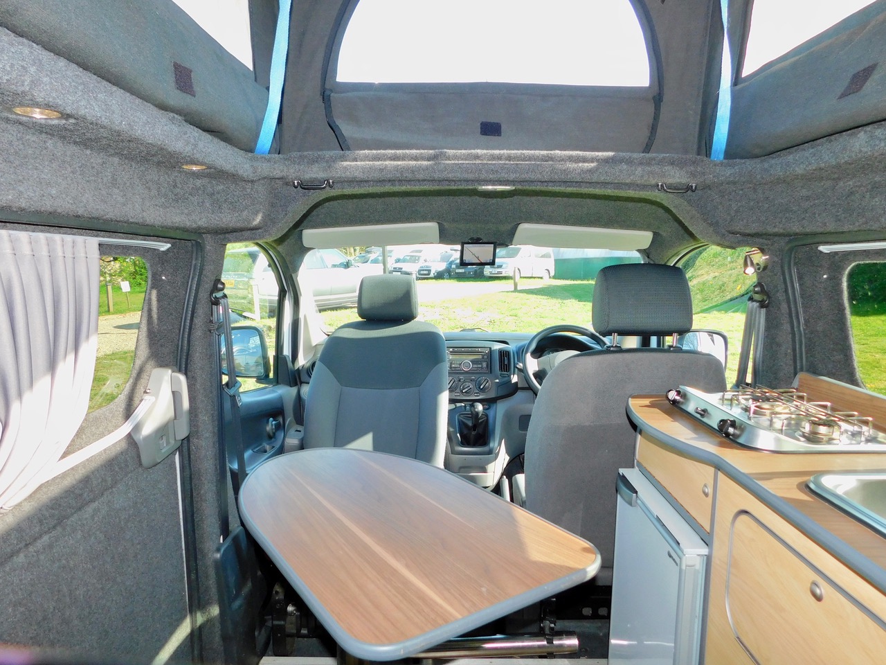 Sussex Campervans Nissan NV200 1.5 Dci Manual Gearbox 2 Berth Pop Top, 4 x Seat Belts. £21,000 - Image 4