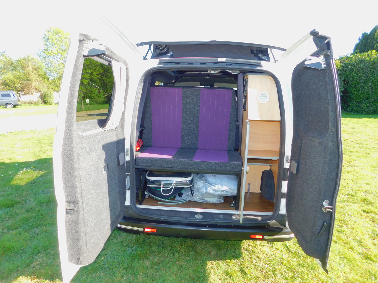 Sussex Campervans Nissan NV200 1.5 Dci Manual Gearbox 2 Berth Pop Top, 4 x Seat Belts. £21,000 - Image 29