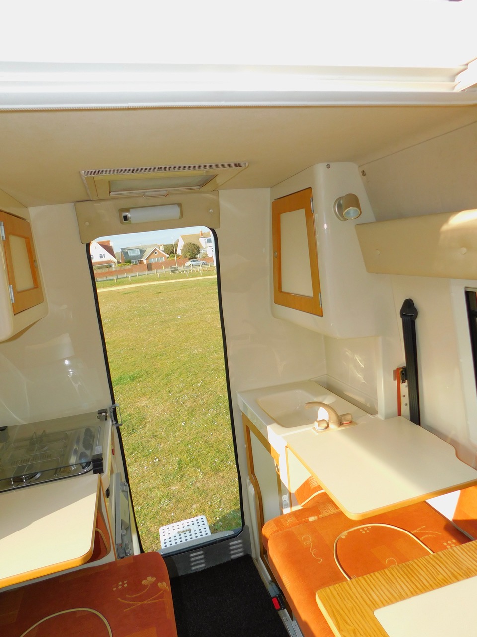 Romahome R20 Outlook EXCLUSIVE Citroen 2.0 Hdi with Pullman Dinette, 4 Travelling SEAT BELTS and TOILET 2006 with 55,288 miles from New.. £24,999 - Image 11