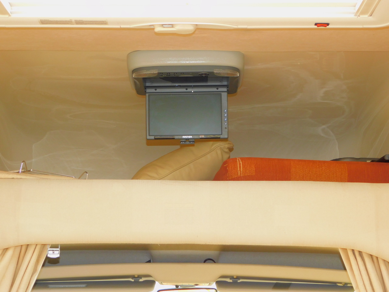 Romahome R20 Outlook EXCLUSIVE Citroen 2.0 Hdi with Pullman Dinette, 4 Travelling SEAT BELTS and TOILET 2006 with 55,288 miles from New.. £24,999 - Image 16