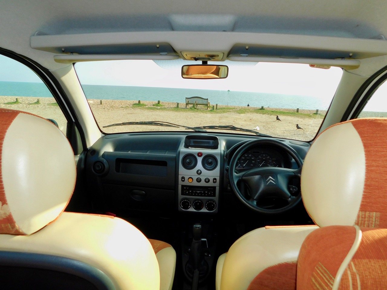 Romahome R20 Outlook EXCLUSIVE Citroen 2.0 Hdi with Pullman Dinette, 4 Travelling SEAT BELTS and TOILET 2006 with 55,288 miles from New.. £24,999 - Image 6