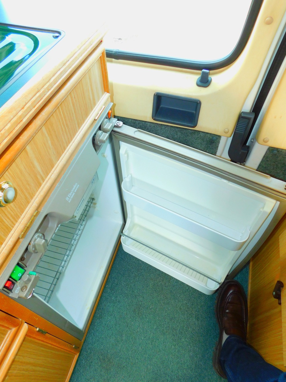 Auto-Sleeper Symbol Peugeot 1.9d Luxury 2 Berth 2002 02 plate With Only 72,500 miles from New. £19,999 - Image 15