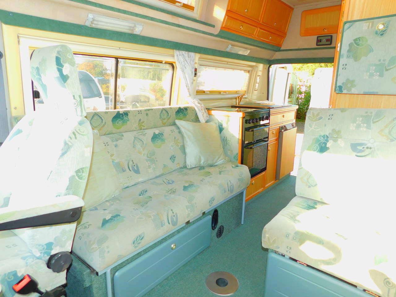 Auto-Sleeper Symbol Peugeot 1.9d Luxury 2 Berth 2002 02 plate With Only 72,500 miles from New. £19,999 - Image 8