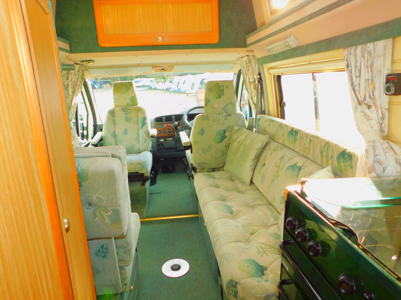 Auto-Sleeper Symbol Peugeot 1.9d Luxury 2 Berth 2002 02 plate With Only 72,500 miles from New. £19,999 - Image 7