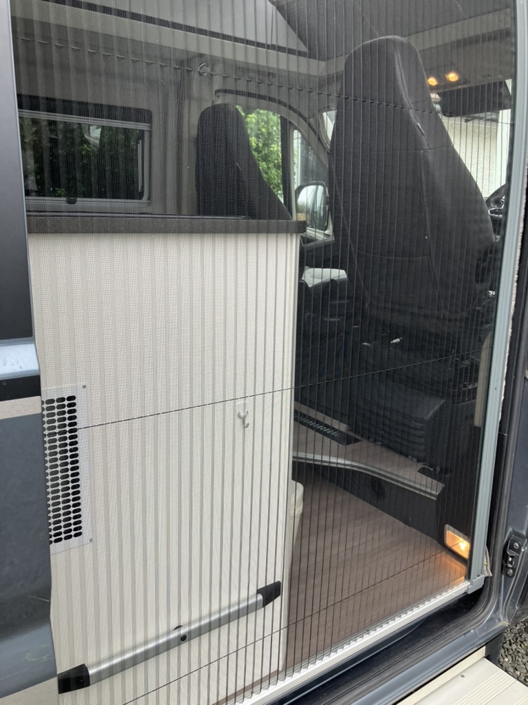 Adria Twin Supreme 640 SLB AUTOMATIC 2024 Luxury 2 Berth motorhome.Fiat extended warranty to 2029 £75,999 - Image 17