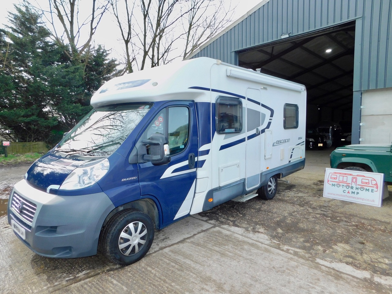 Swift Escape 664. Fiat 2.3 4 Berth with 4 x Seat Belts. Fixed French Corner Bed. Only 32,000 miles and One Owner from New. June 2012. 6-7m Long or 6.85m with the fitted Bike Rack. £32,999 - Image 23