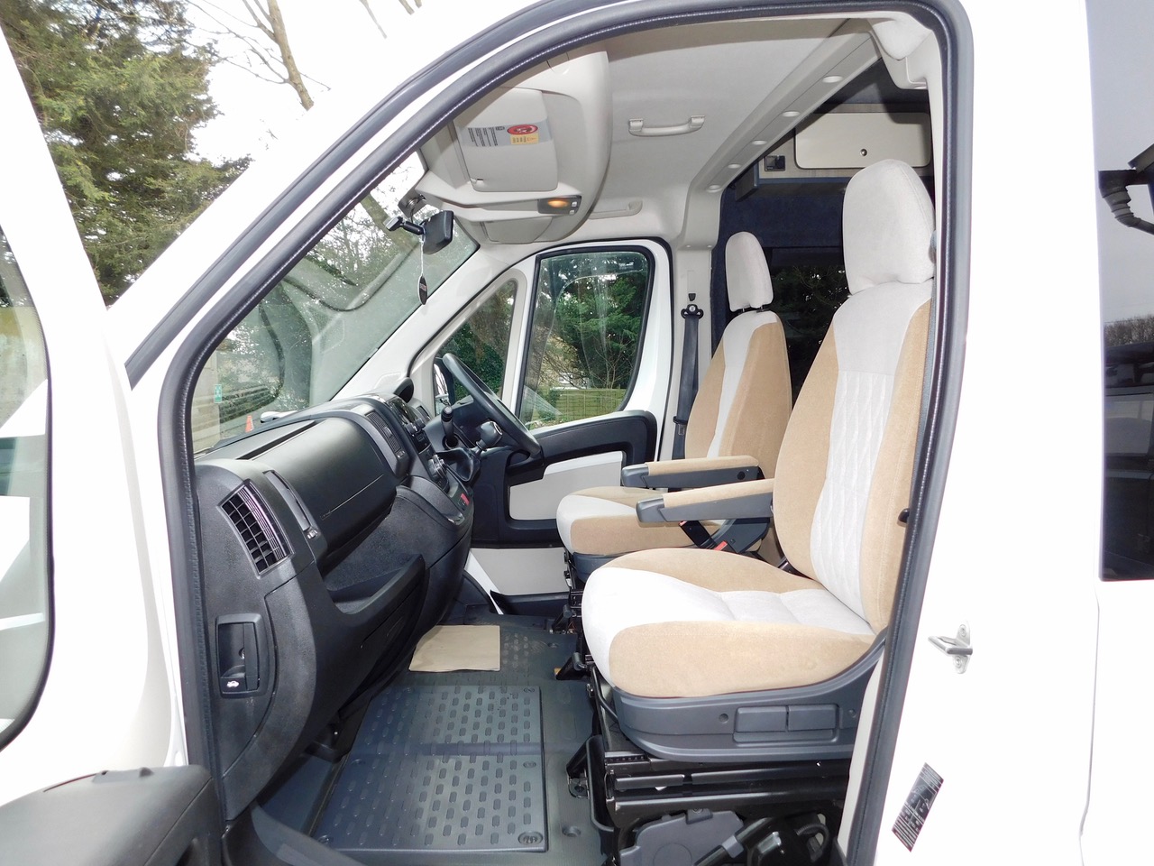 Peugeot 2.2 Hdi Bodans 2 Berth Camper Van. 2014 with Only 38,000 miles. Only 5.4M in Length. Easy to Drive, Park and Manoeuvre in the smallest of parking spaces. Fixed Double Bed. £32,999 - Image 19