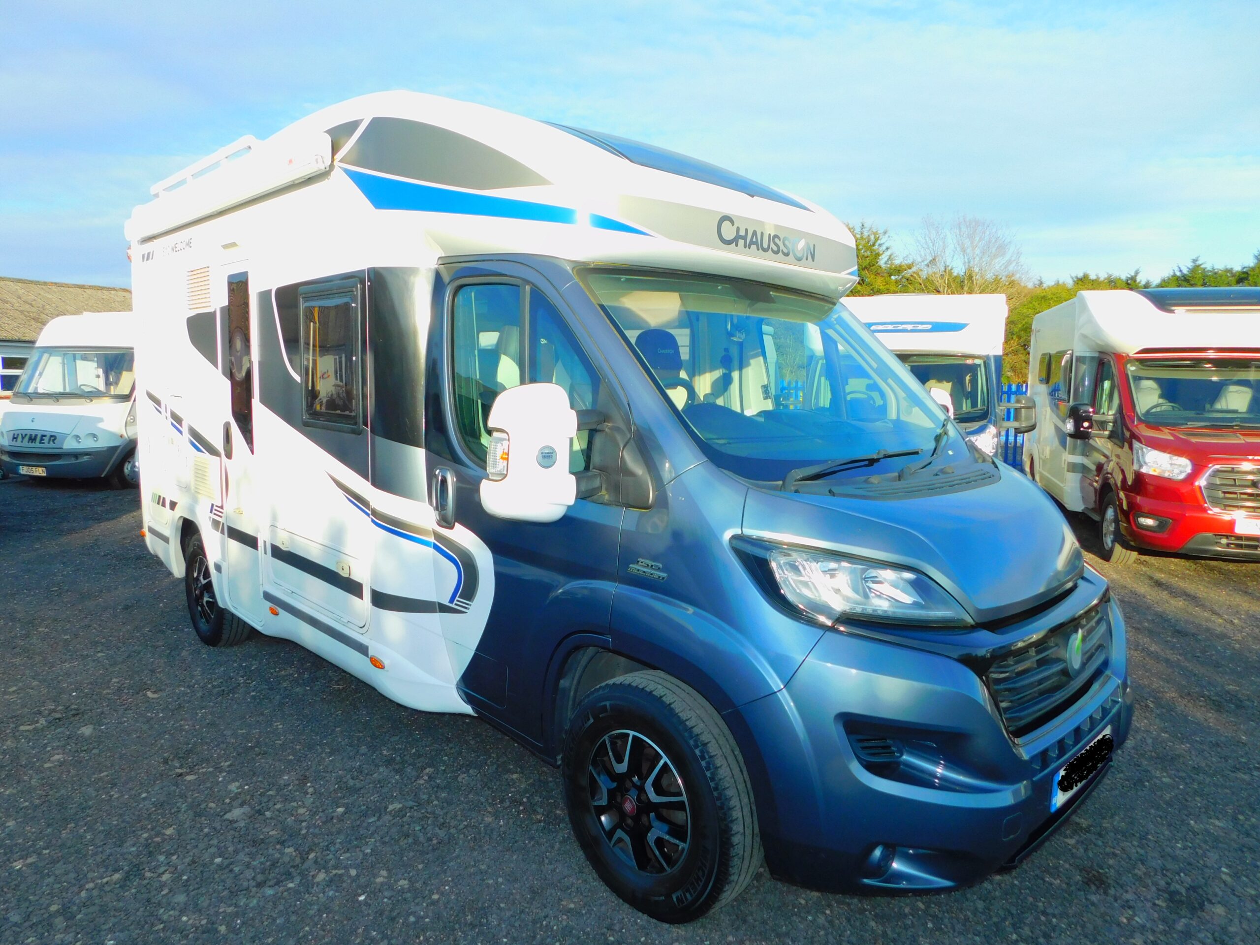 Chausson Welcome 510 4 Berth Motorhome with 4 x Seat Belts and Drop down Electric Bed. £43,999