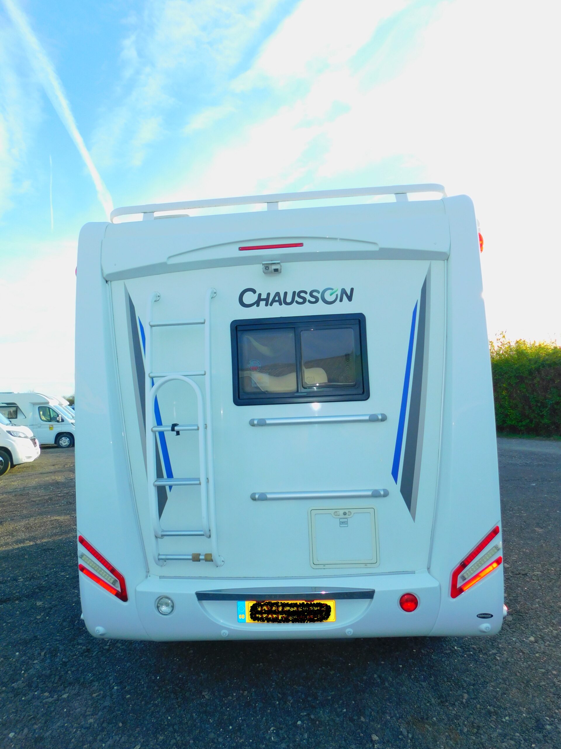 Chausson Welcome 510 4 Berth Motorhome with 4 x Seat Belts and Drop down Electric Bed. £43,999 - Image 22