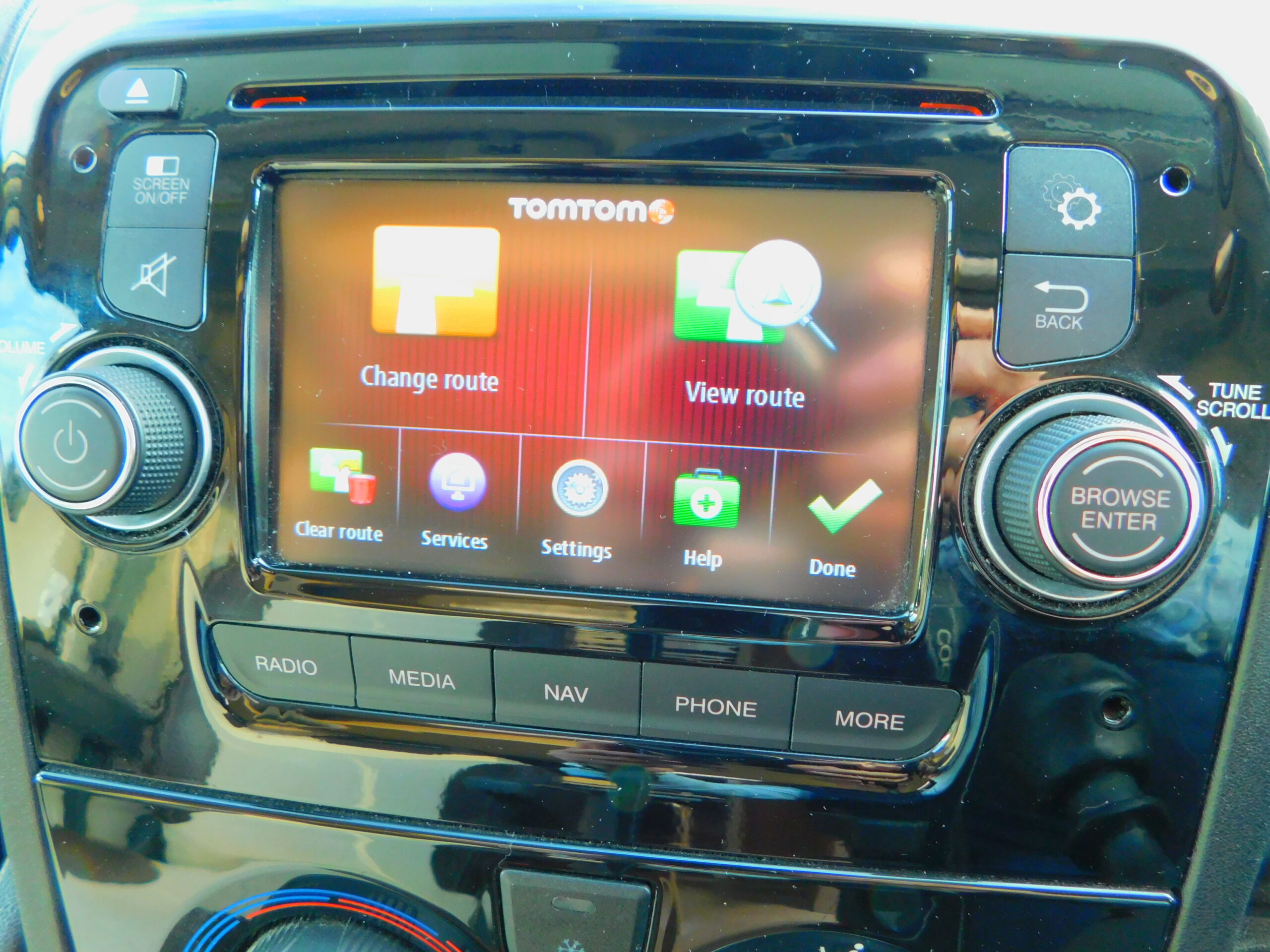 Chausson Welcome 510 4 Berth Motorhome with 4 x Seat Belts and Drop down Electric Bed. £43,999 - Image 19