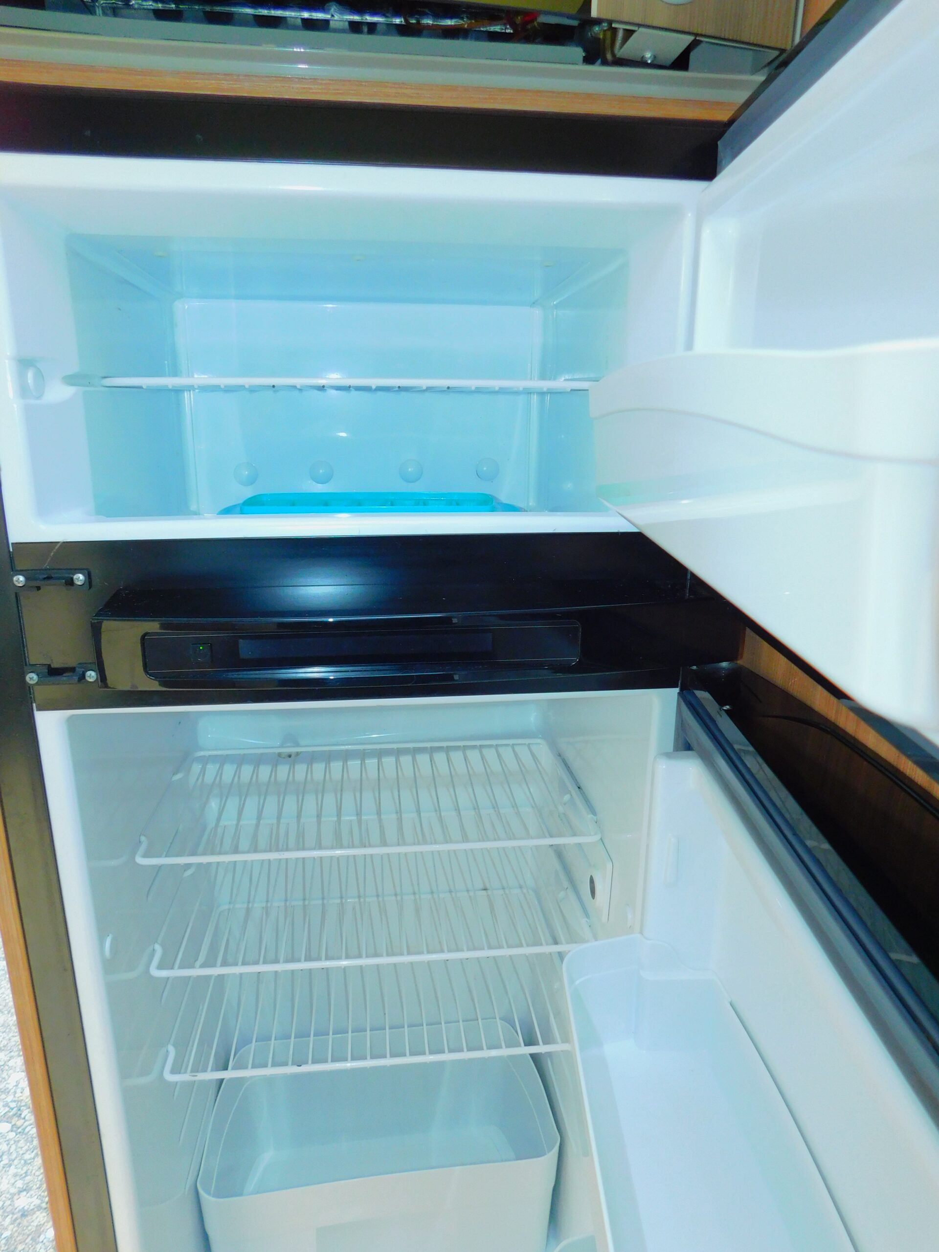 Chausson Welcome 510 4 Berth Motorhome with 4 x Seat Belts and Drop down Electric Bed. £43,999 - Image 13