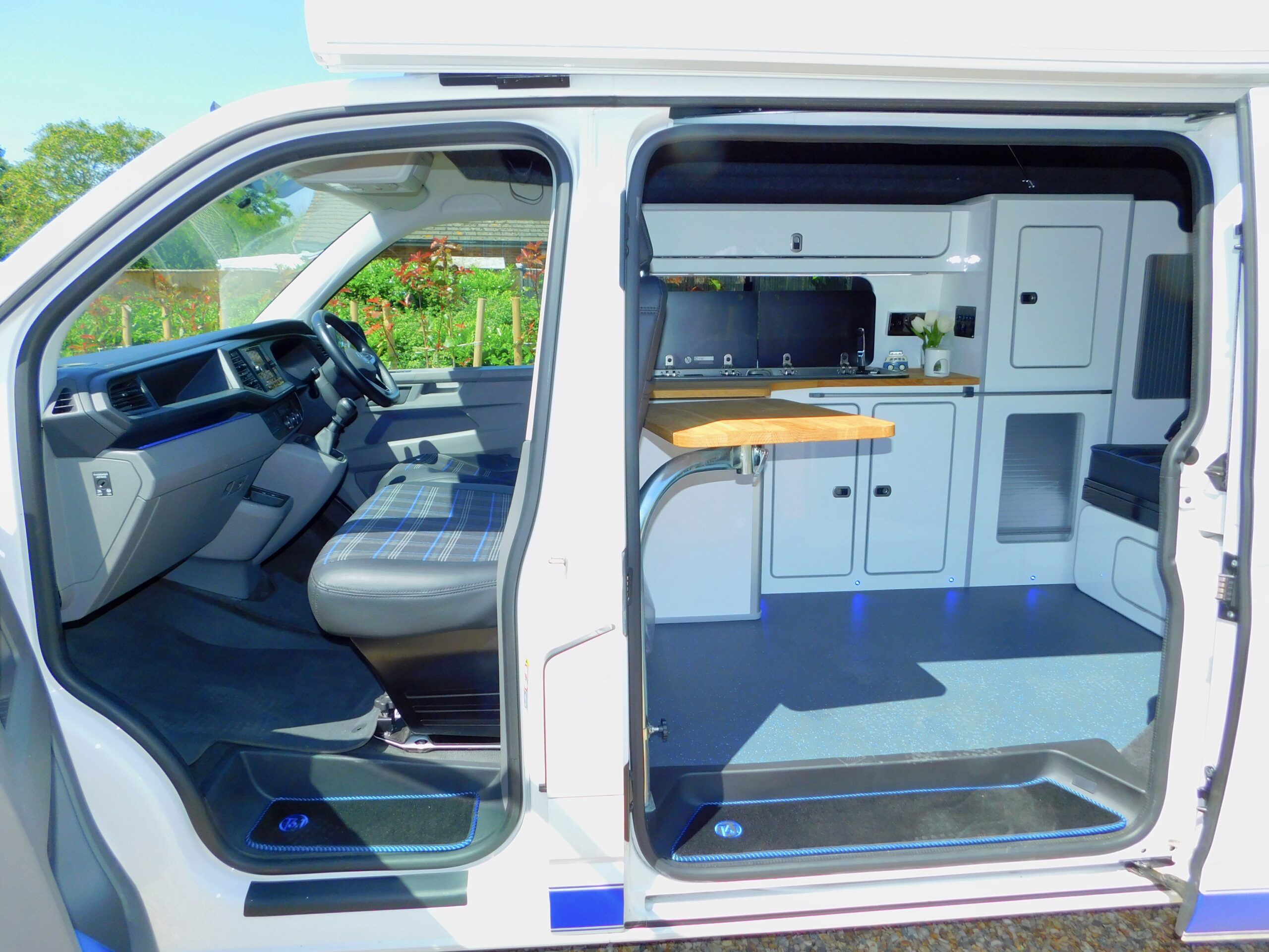VW T6.1 LWB Pop Top November 2022 72 plate 4 BERTH with 5 SEAT BELTS and Only 35,520 miles from New. Beautiful Condition Throughout. £46,999 - Image 17