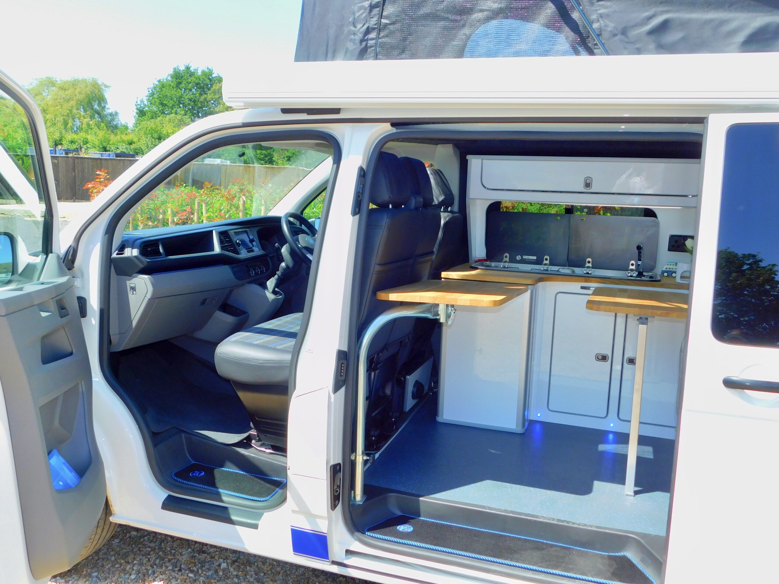 VW T6.1 LWB Pop Top November 2022 72 plate 4 BERTH with 5 SEAT BELTS and Only 35,520 miles from New. Beautiful Condition Throughout. £46,999 - Image 6